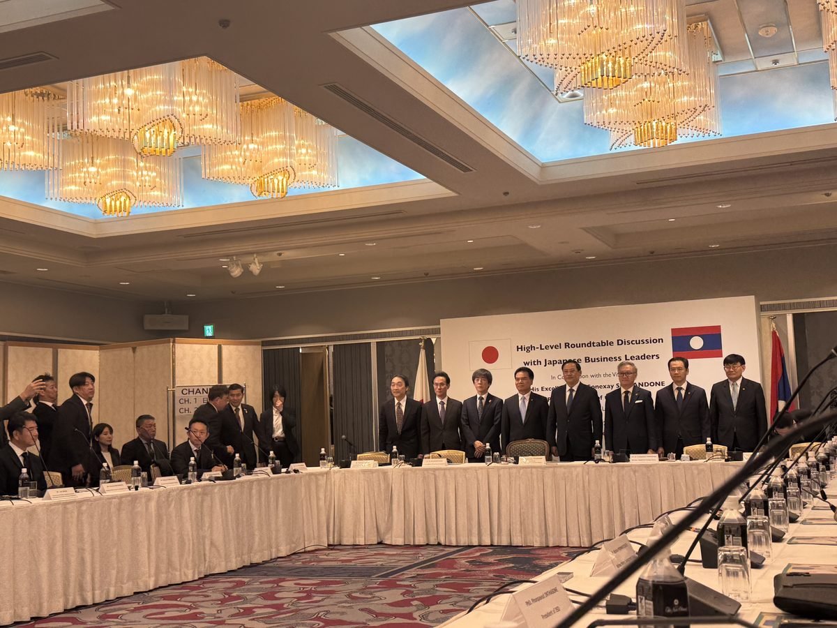Conference attended by TWELVE COM.